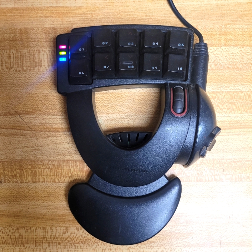 Belkin Nostromo N50 Speedpad 10 Button Gaming USB Keypad with D-Pad and Wheel